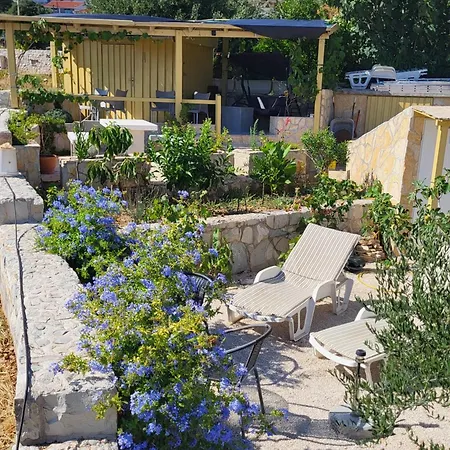 Infinitas Трогир